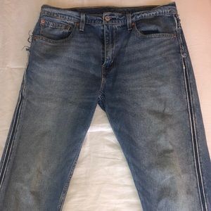 Men’s Levi jeans